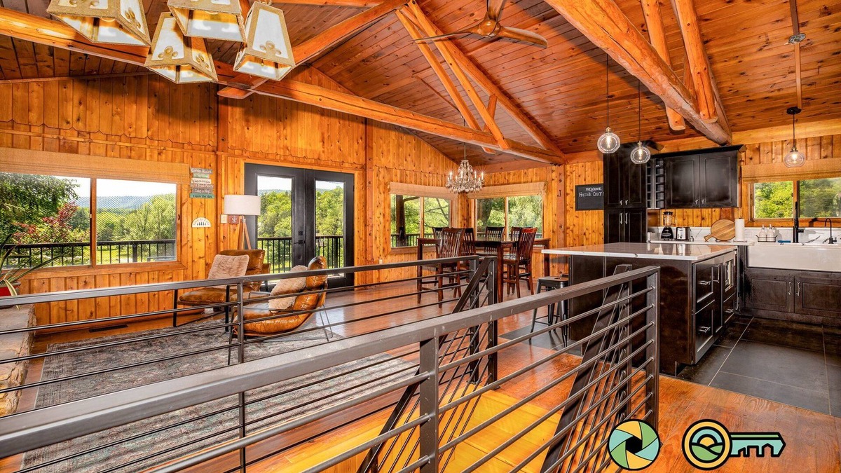 Basye Cabin | Fireside Chat - rustic luxury w/golf course and mtn views