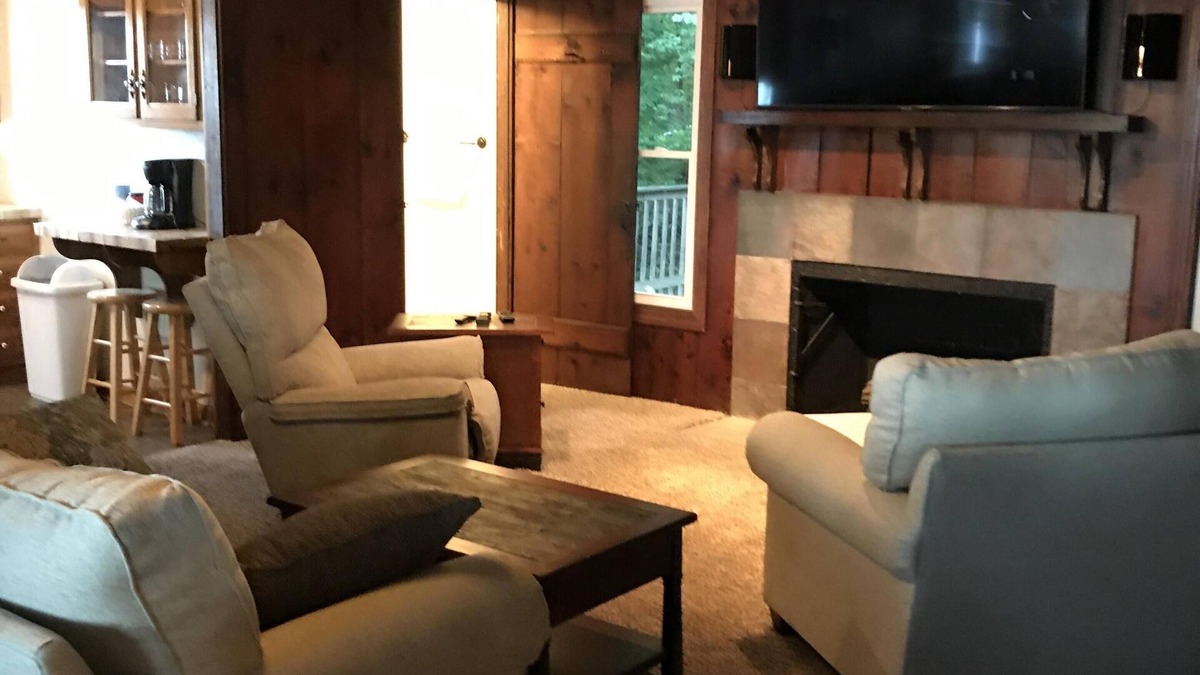 Decatur Cottage | FireWater Cottage with serene Lake views and a cozy relaxing environment.