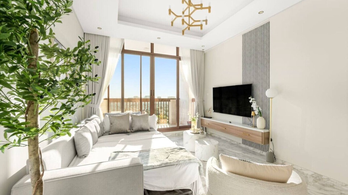 Discovery Gardens Apartment | FIRST CLASS | 1BR | Luxurious Overlooking Pool