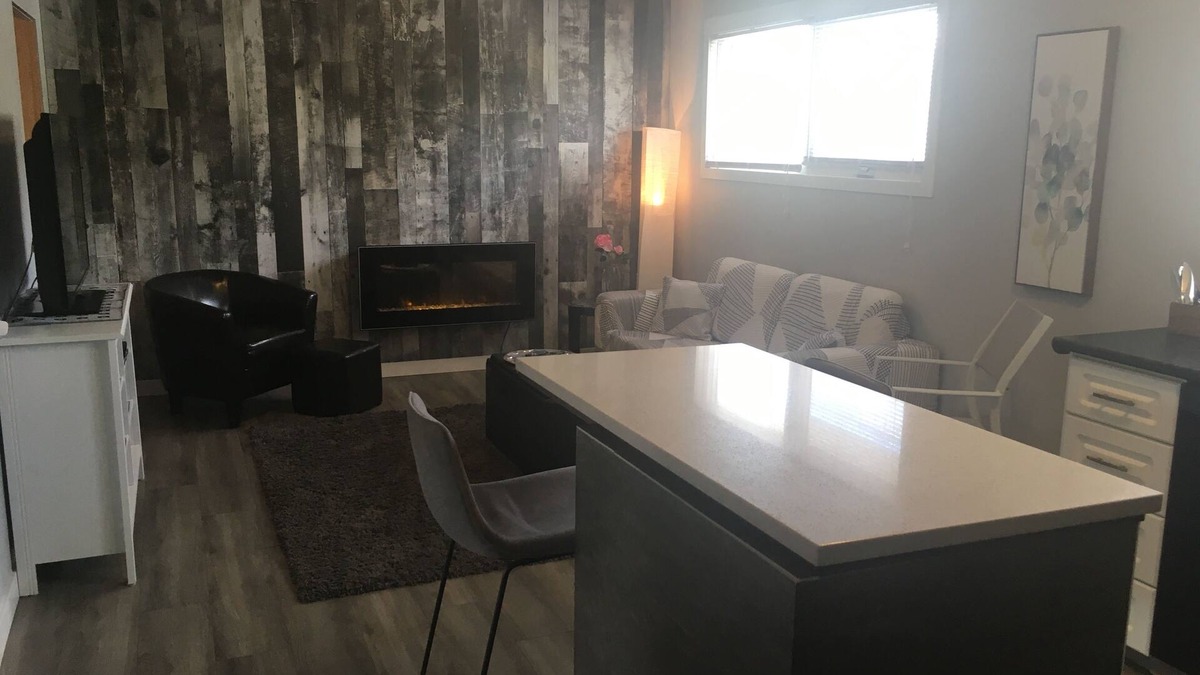 Saskatoon House | First floor 2 bedroom executive suite by marketmall mall