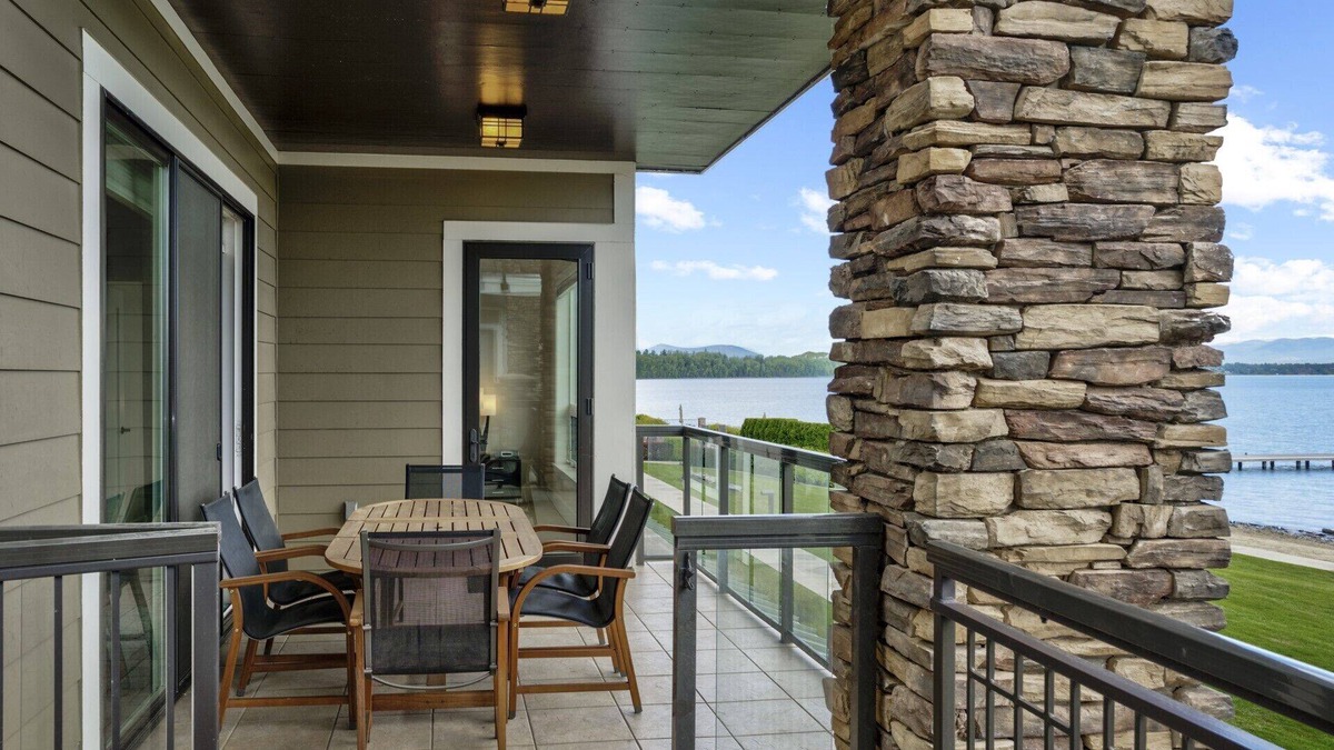 Sandpoint Condo | First Floor w/Lanai Access - Seasons at Sandpoint