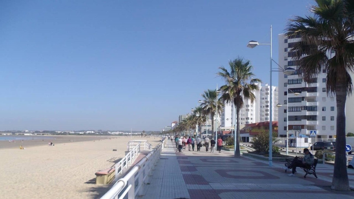 Valdelagrana Apartment | First line and view of the beach. 4 rooms 80m². Very well placed. Andalusia.