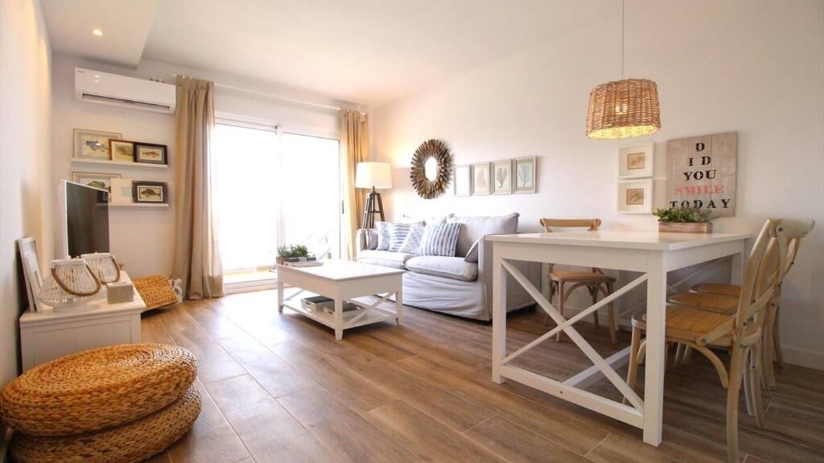 Molinell Apartment | FIRST LINE BEACH APARTMENT WITH SEA VIEWS. WIFI.