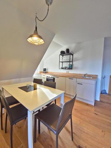 Neeberg House | Fischstübchen Neeberg Fewo 6 – Seeadler