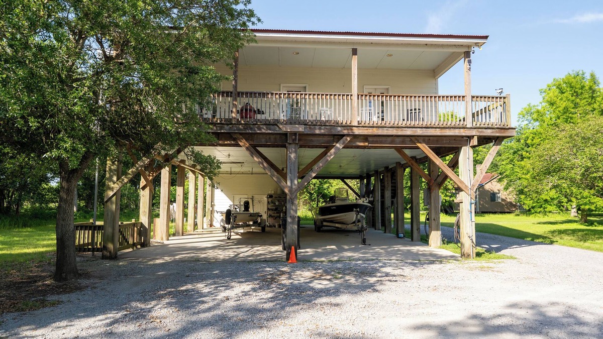 Pointe A La Hache House | Fish Camp at Woodland Plantation