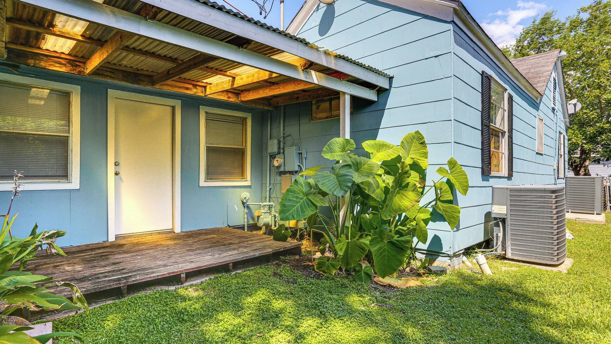 Lakeview  Jefferson County Apartment | Fish & Explore: Port Arthur Apt Near Sabine Lake!