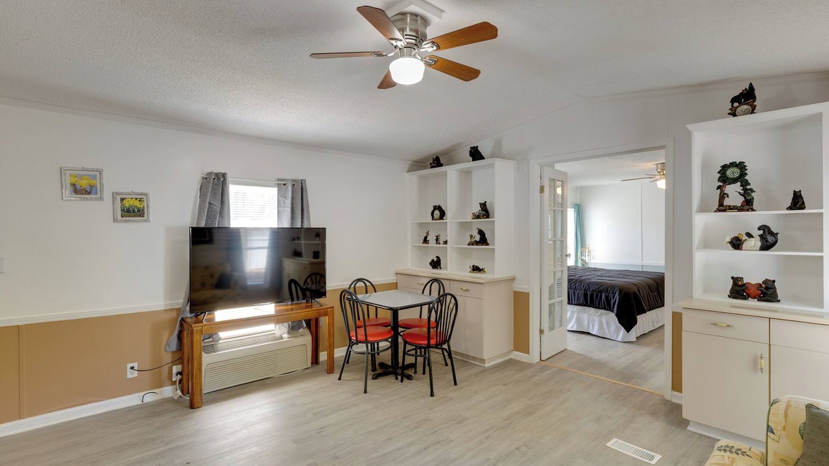 Langston House | Fish & Explore: Wooded Lake Guntersville Retreat