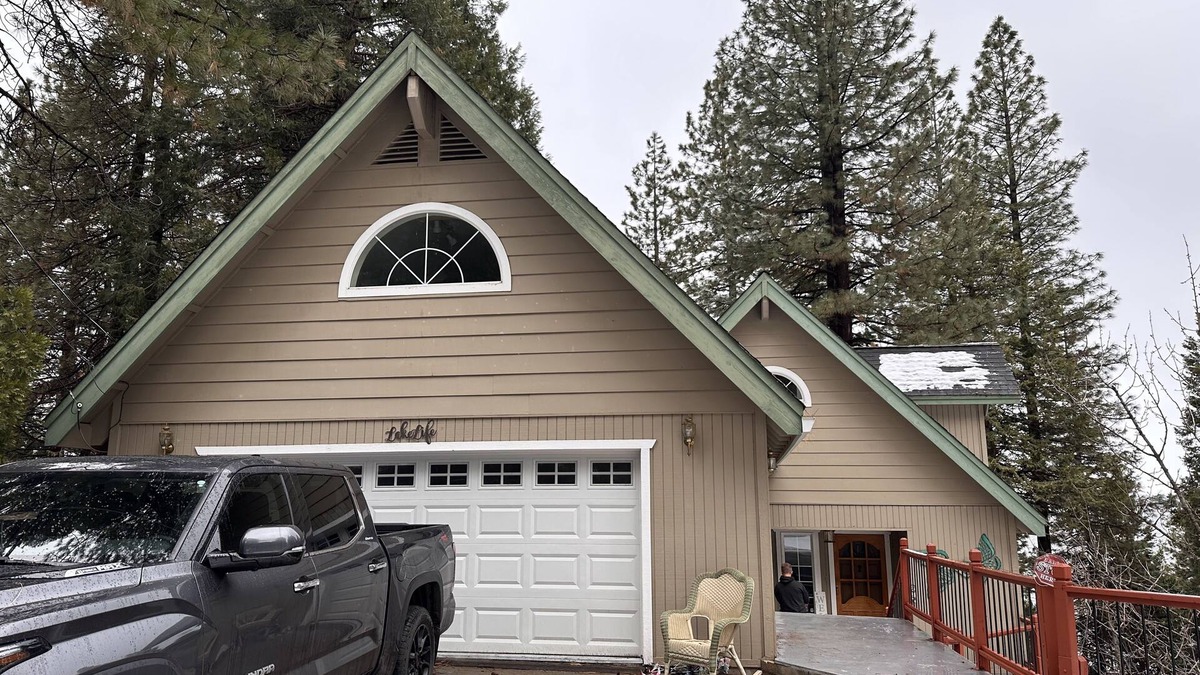 East Shore House | Fish, fall in love, enjoy family and friends by this amazing lake almanor.