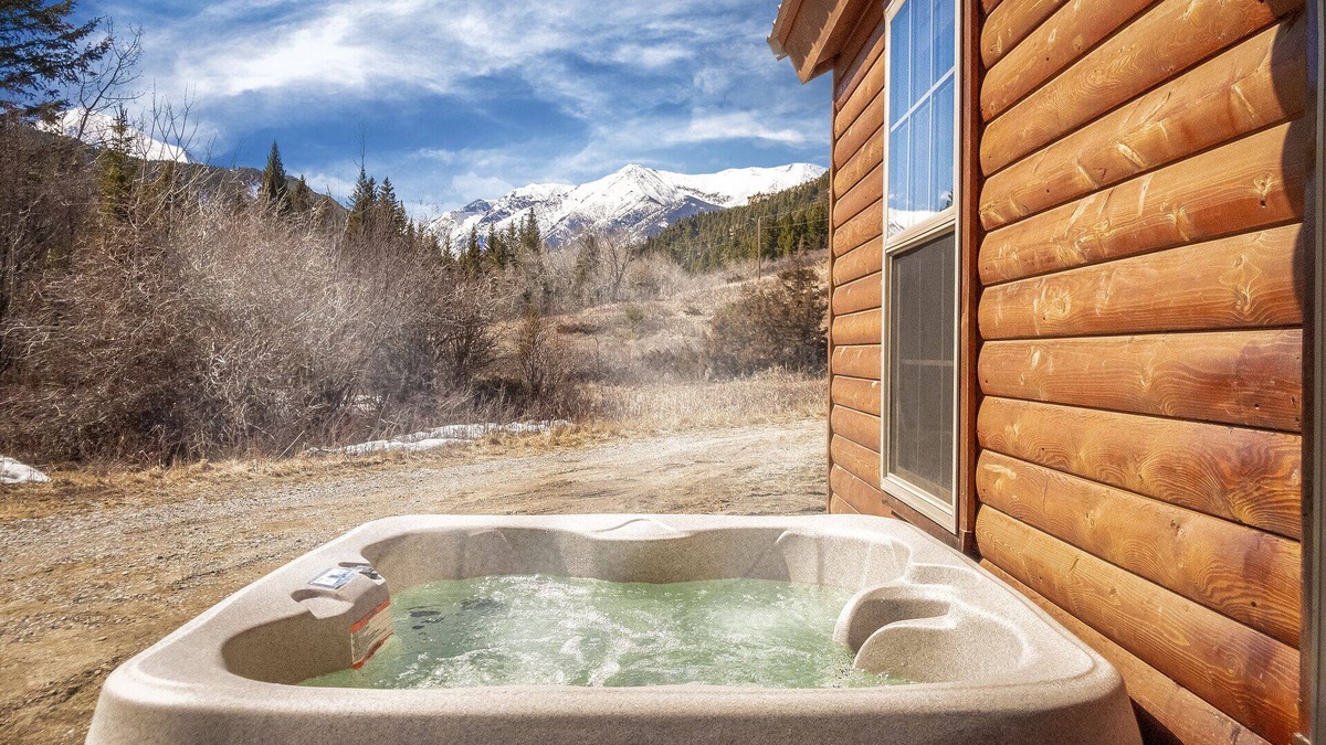 Big Timber Cabin | Fisher Cabin - Cute Log Cabin with Private Creek in the Crazy Mountains!