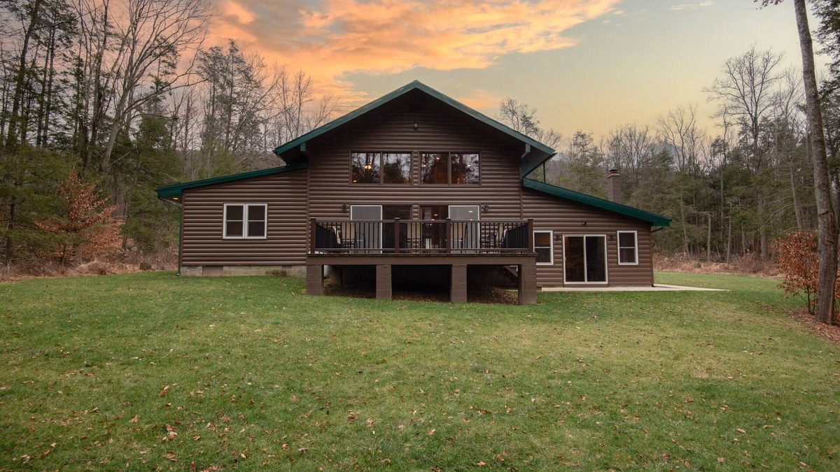 Woodward House | Fisher Mountain Retreat