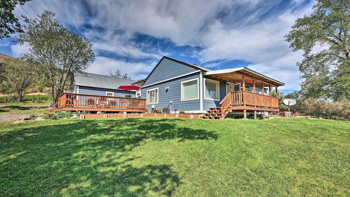 North Powder House | Fisher Springs Home, 12 Mi to Anthony Lake!