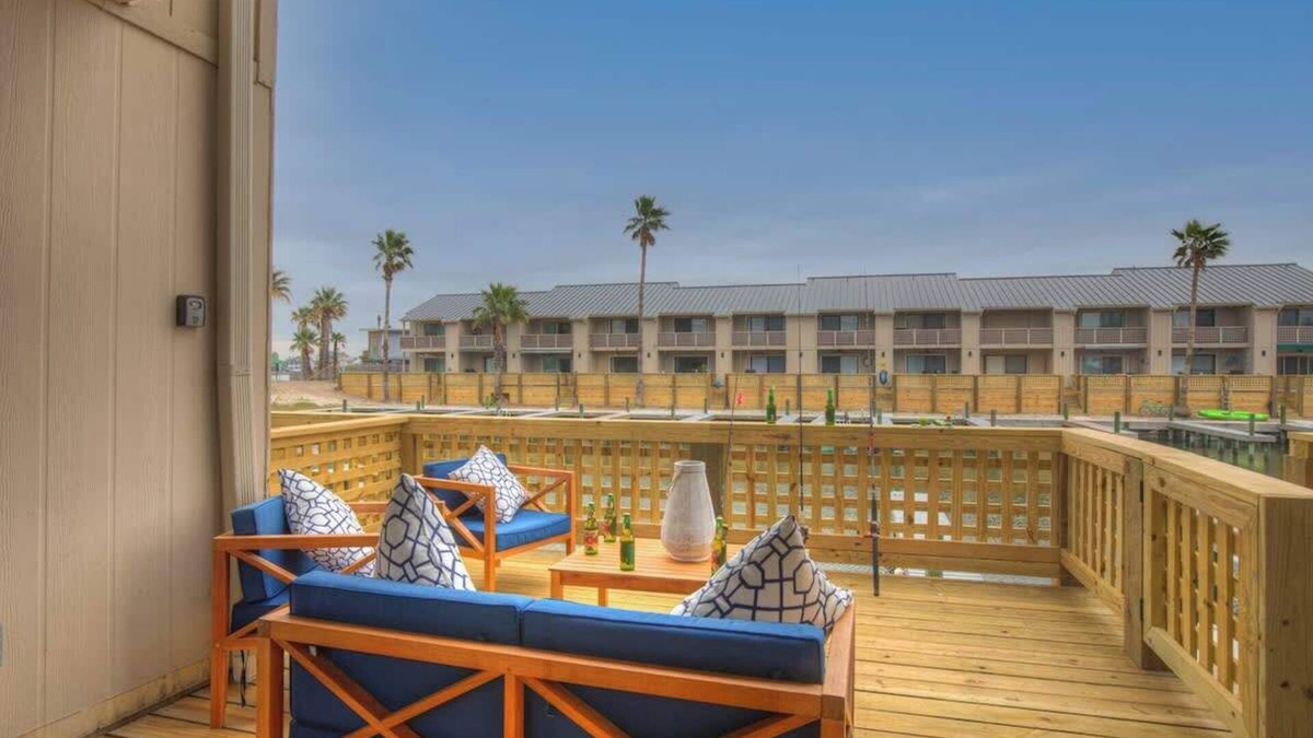 Harbor Oaks Condo | Fisherman Friend! - Coastal Condo - Views Await!