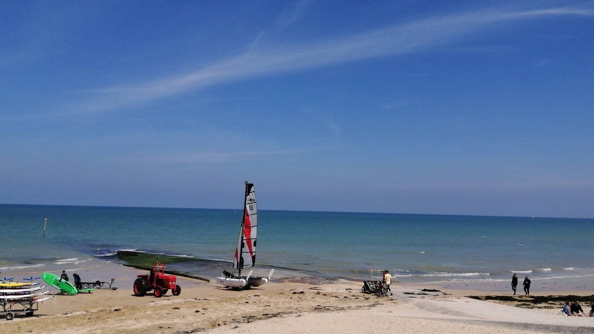 Langrune-sur-Mer House | Fisherman's cottage facing the sea, sleeps 4 to 5, restaurants and activities 50m away
