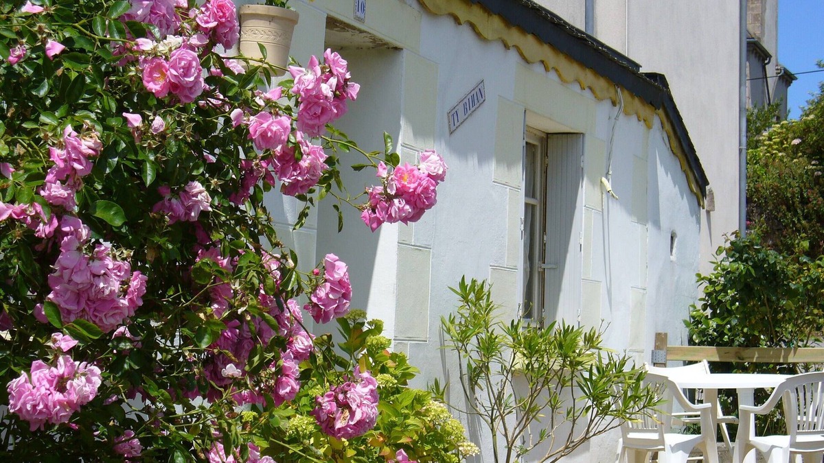 Plouezoch House | Fisherman's cottage in a small village 2.3 km from the sea