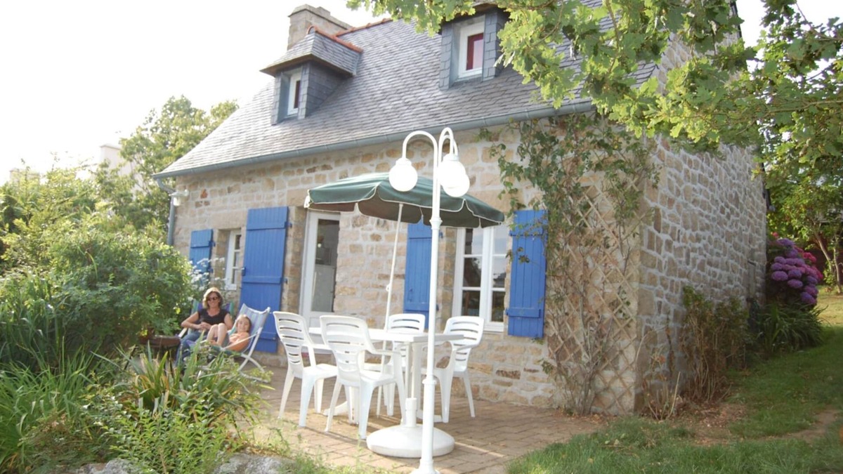 Roscanvel House | Fisherman's house facing the sea