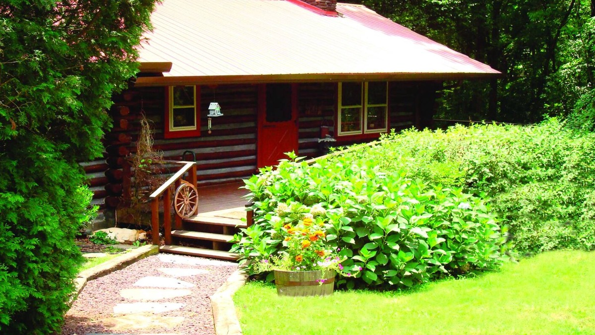 Hayesville House | Fisherman's Retreat Adirondack Chalet Log/4 Bdm/Pool Table/Partial accessibility