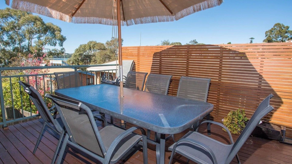 Merimbula House | Fishermans Lodge in Merimbula