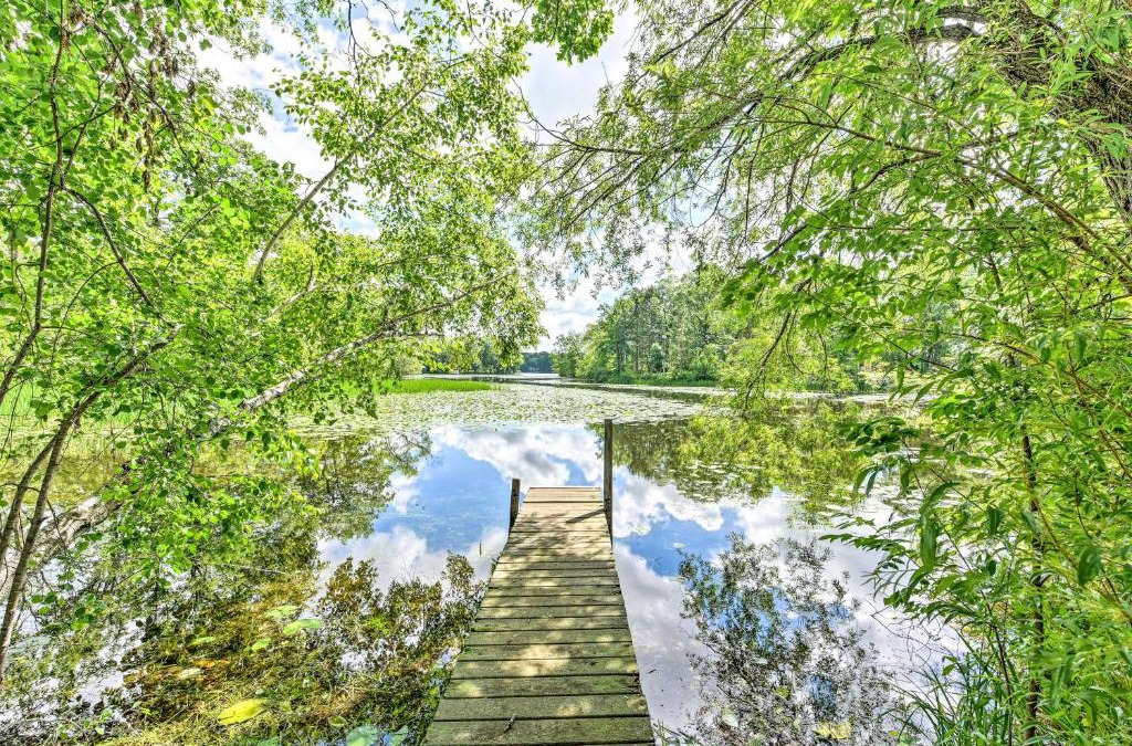 Rice Lake House | Fishermens Paradise with Fire Pit on Rice Lake!