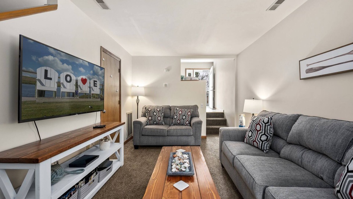 Deep Hole House | Fishhook Hideaway - Adorable AND Affordable!
