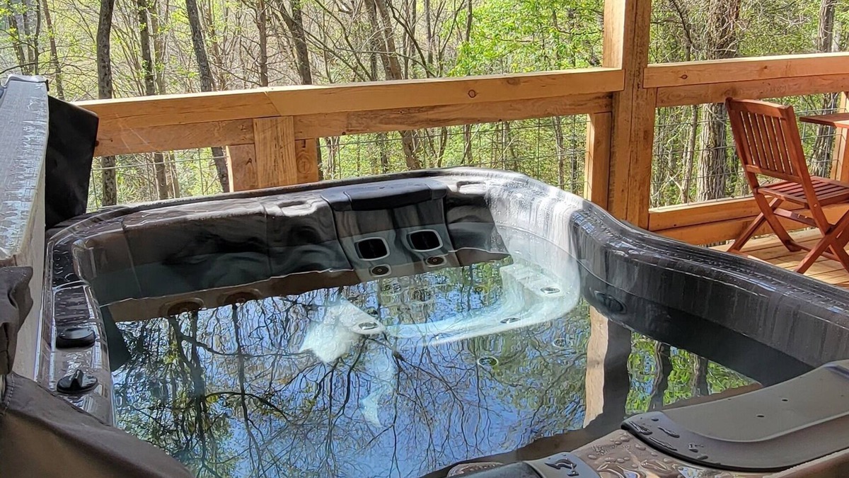 Watauga Cottage | Fishing Cottage on a farm w/hot tub, walk to trophy trout fishing