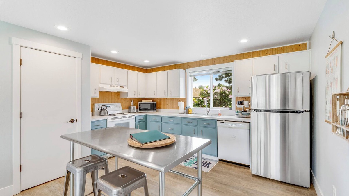Nehalem Cottage | Fishing Season is here! Dog & Wheelchair Friendly