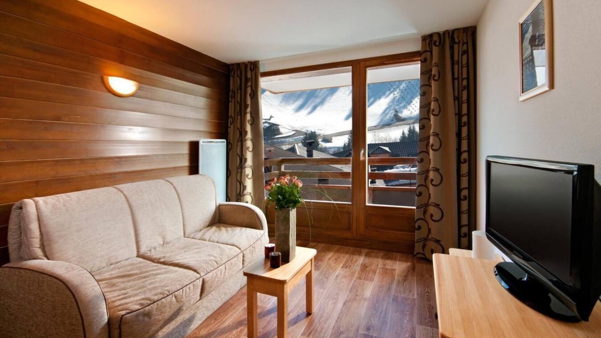 Hauteluce Apartment | Fitness, swimming pool, terrace, balcony, tv, 30m², Les Saisies