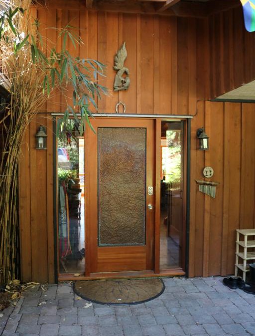 Salt Spring Island House | Five Elements Lodge B&B with Outdoor Spa