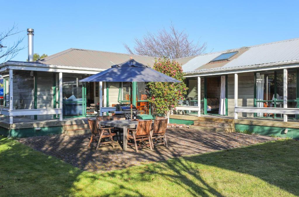 Waitahanui House | Five Mile Yay - Five Mile Bay Holiday Home