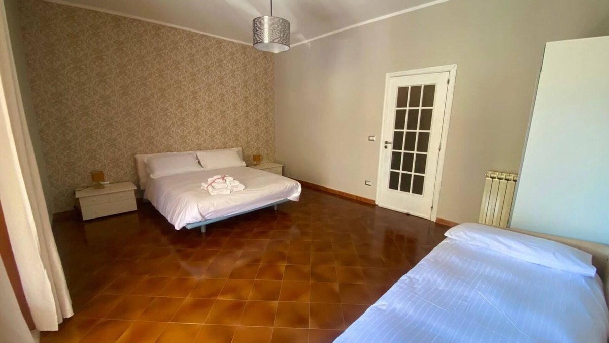 Santa Maria la Carita Apartment | Five minutes from the excavations of Pompeii, family apartment with parking space.
