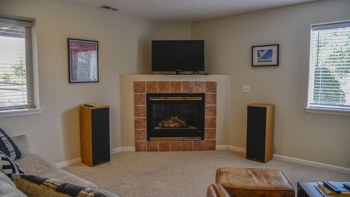 Gleneagle House | Five Minutes to the USAF Academy - Short drive to Garden of the Gods