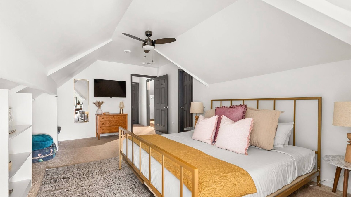 East End House | Five Points Jewel Charming 100-Year-Old Cottage, Walk to Eastside Hotspots