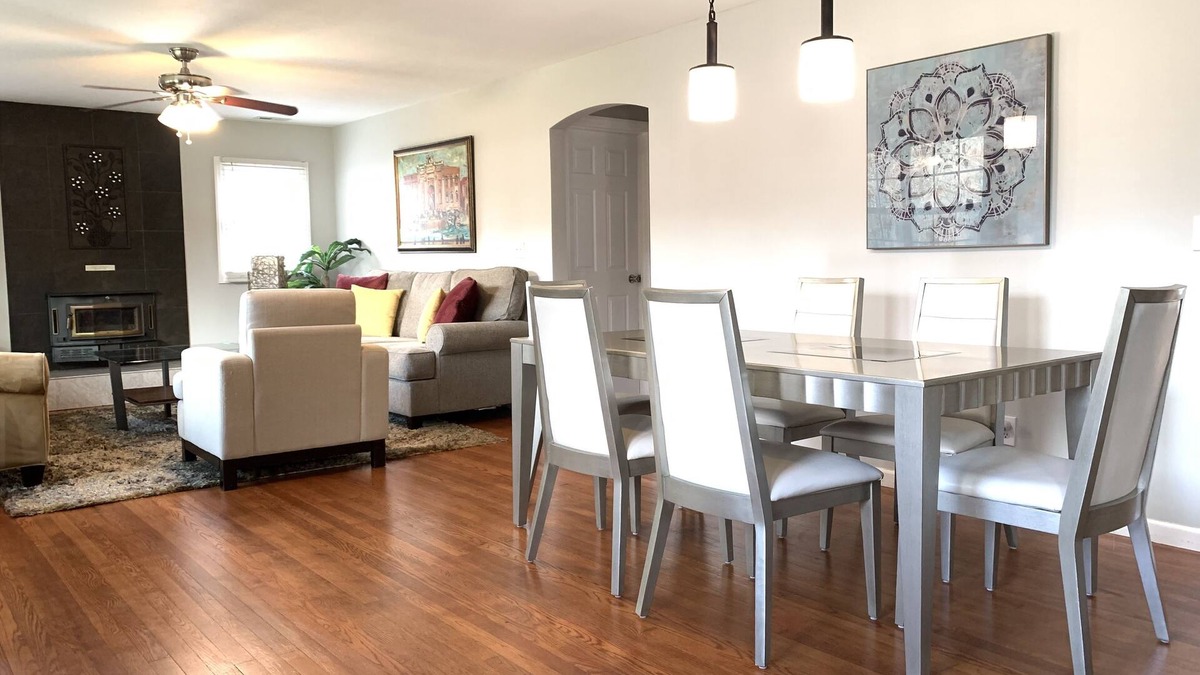 Kenilworth House | Five Star Home 2 miles from Biltmore Estate -