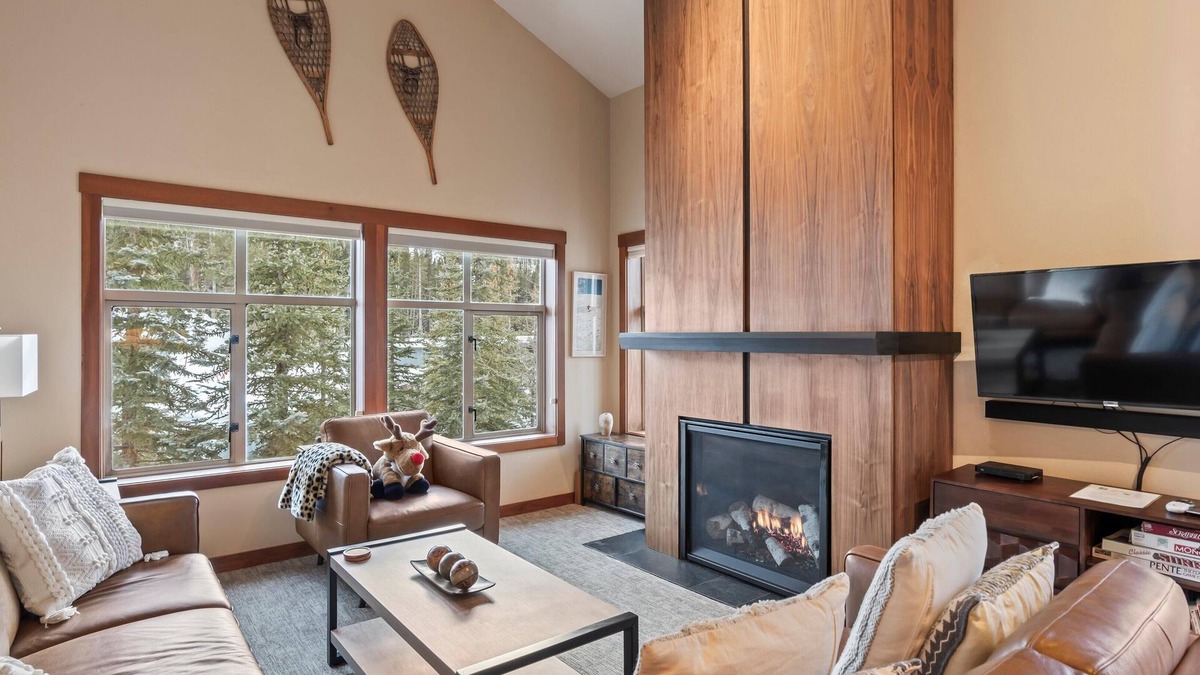 Salt Lake Mountain Resorts Condo | Five Star Luxury Ski-In Ski-Out with Mountain Views