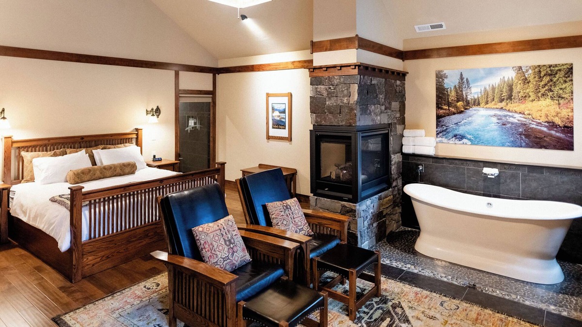 Sisters Cabin | FivePine Lodge & Cabins - Serenity Cabin