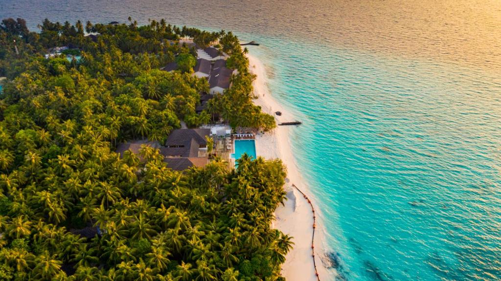 Mandhoo Resort | Fiyavalhu Resort Maldives