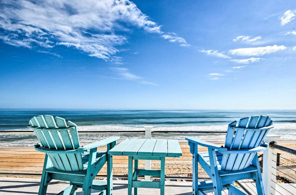 Painters Hill House | Flagler Beach Oceanfront Haven with Hot Tub!