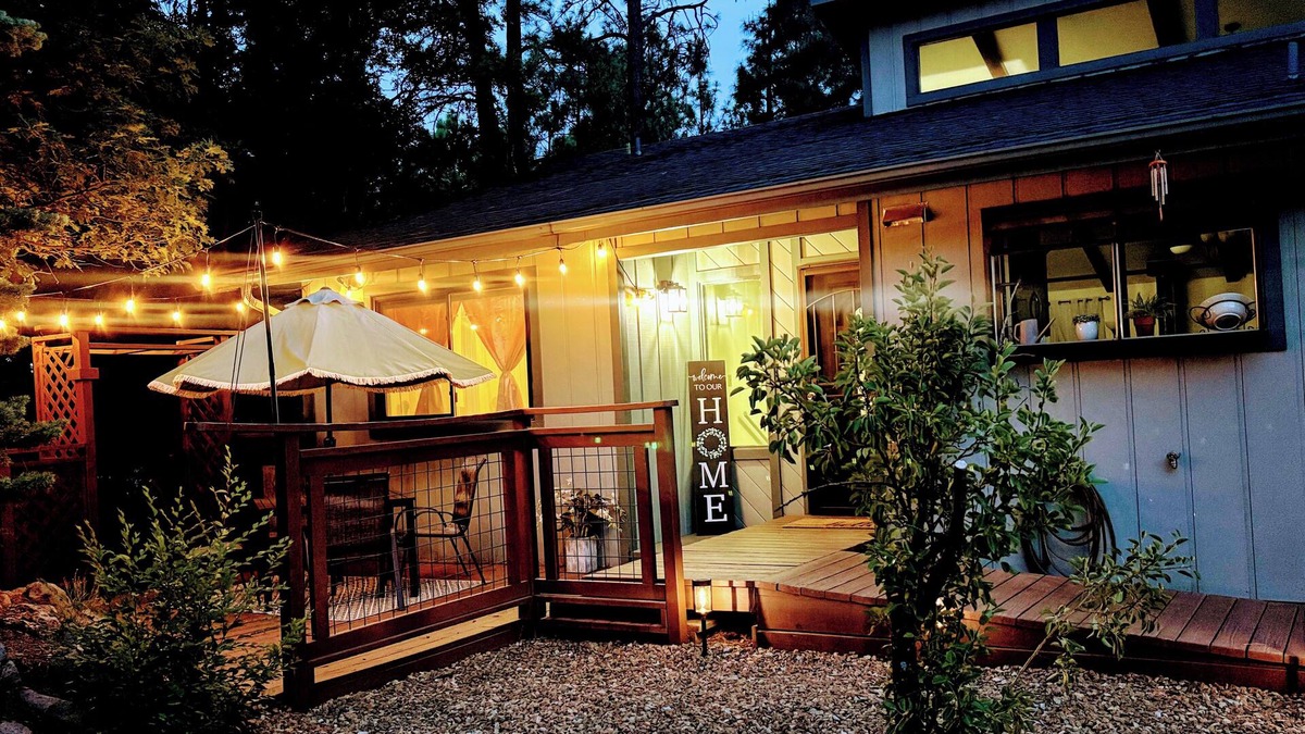 Swiss Manor House | Flagstaff Getaway!nSleeps up to 14 comfortably!