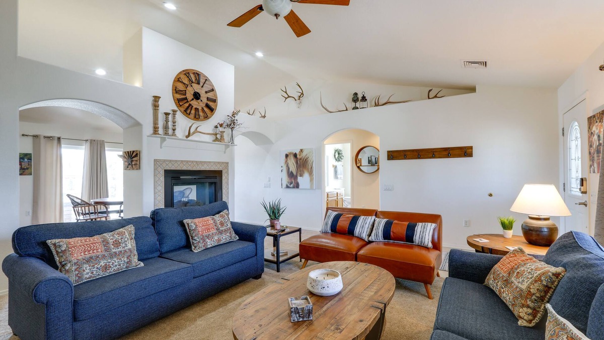 Flagstaff House | Flagstaff Home w/Hot Tub & Mountain Views