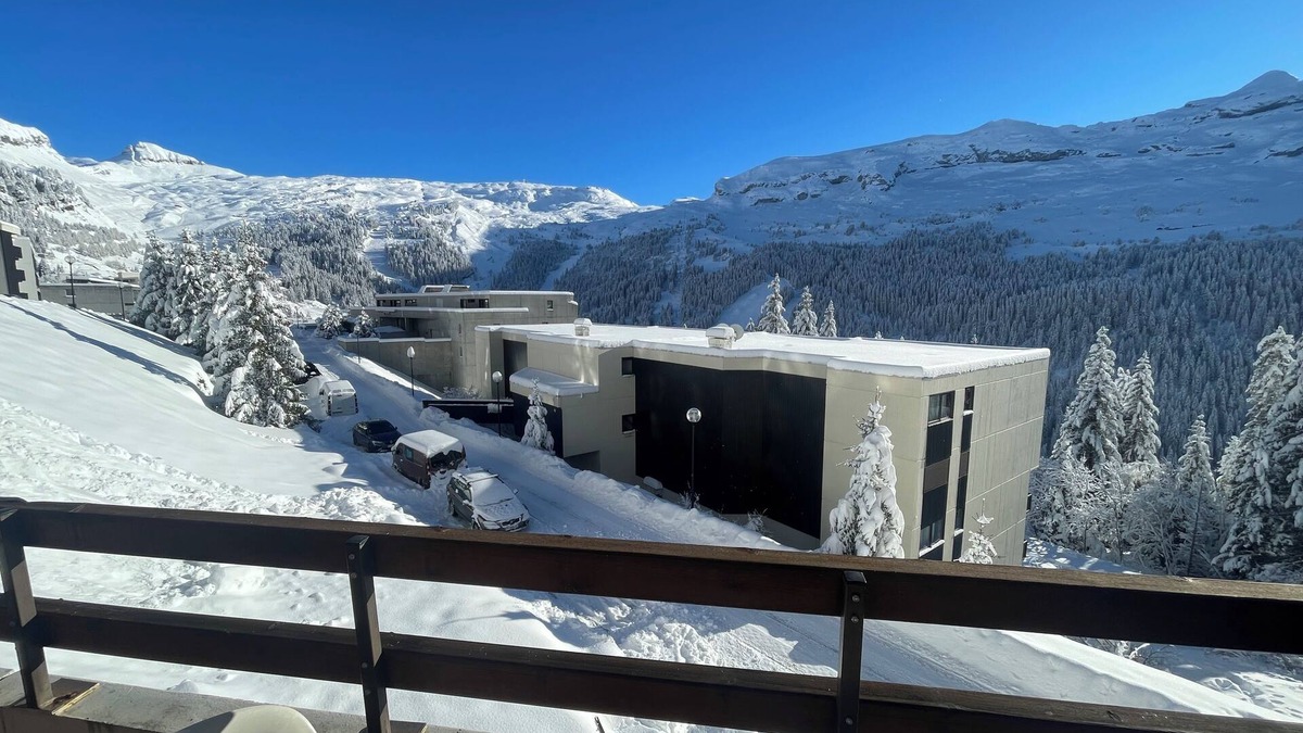 Flaine Apartment | Flaine Forêt, cosy south-facing T3, large balcony + view, 2 bedrooms, sleeps 6