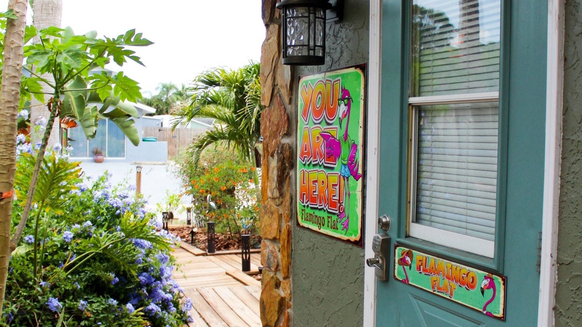 Walsingham Apartment | Flamingo Tropical Escape - only 4 miles to beaches