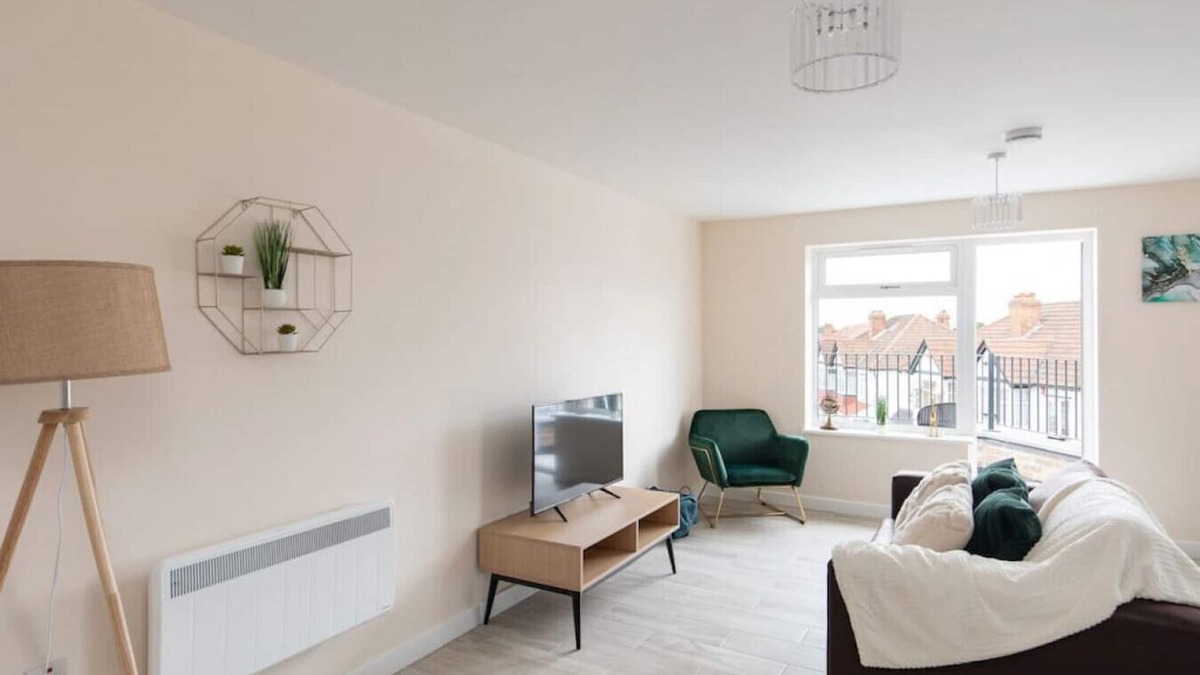 Sudbury Apartment | Flat 2 · homely - North London Apartment Wembley