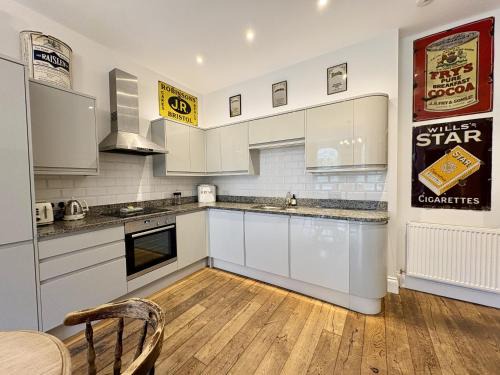 Shoscombe Apartment | Flat 2, Waterloo Apartments