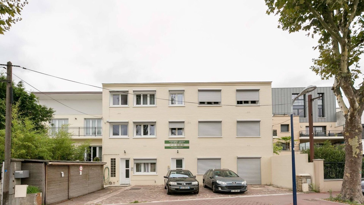 Clamart Apartment | Flat 60 sqm - 90, av. Gal de Gaulle and 108, rue du Parc