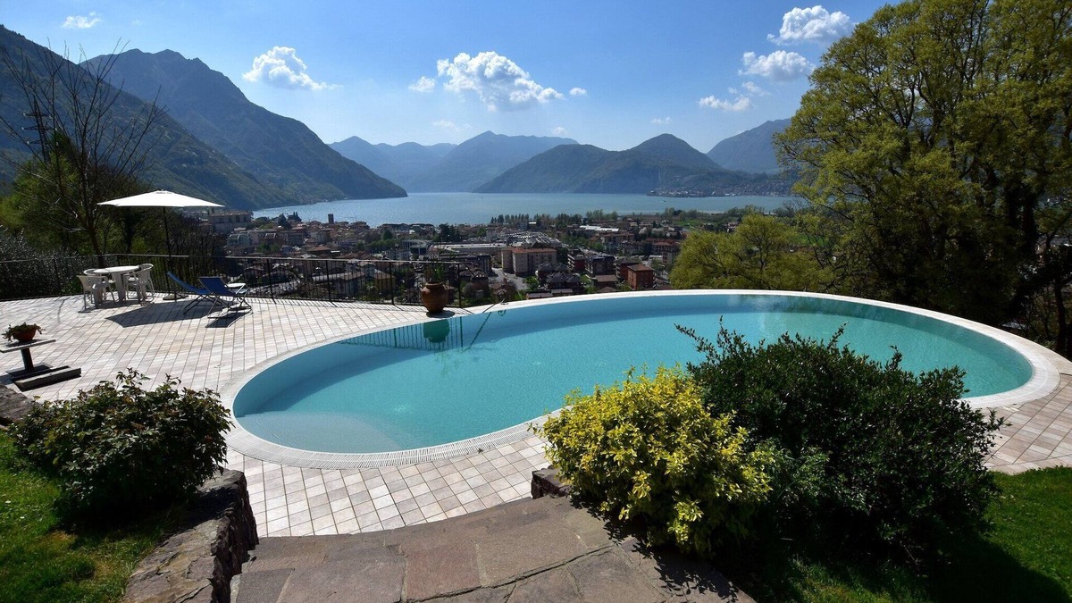 Pisogne Apartment | Flat by Lake Iseo with Mountain Views