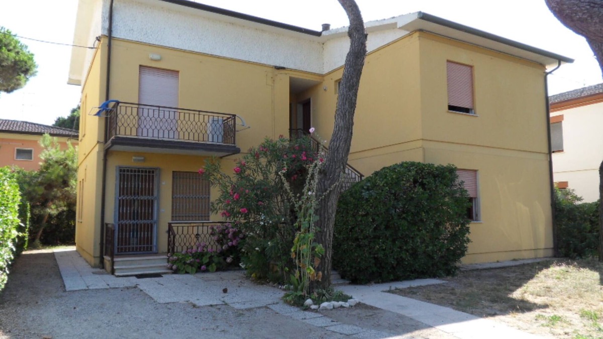 Rosolina Mare Apartment | Flat in a villa surrounded by garden