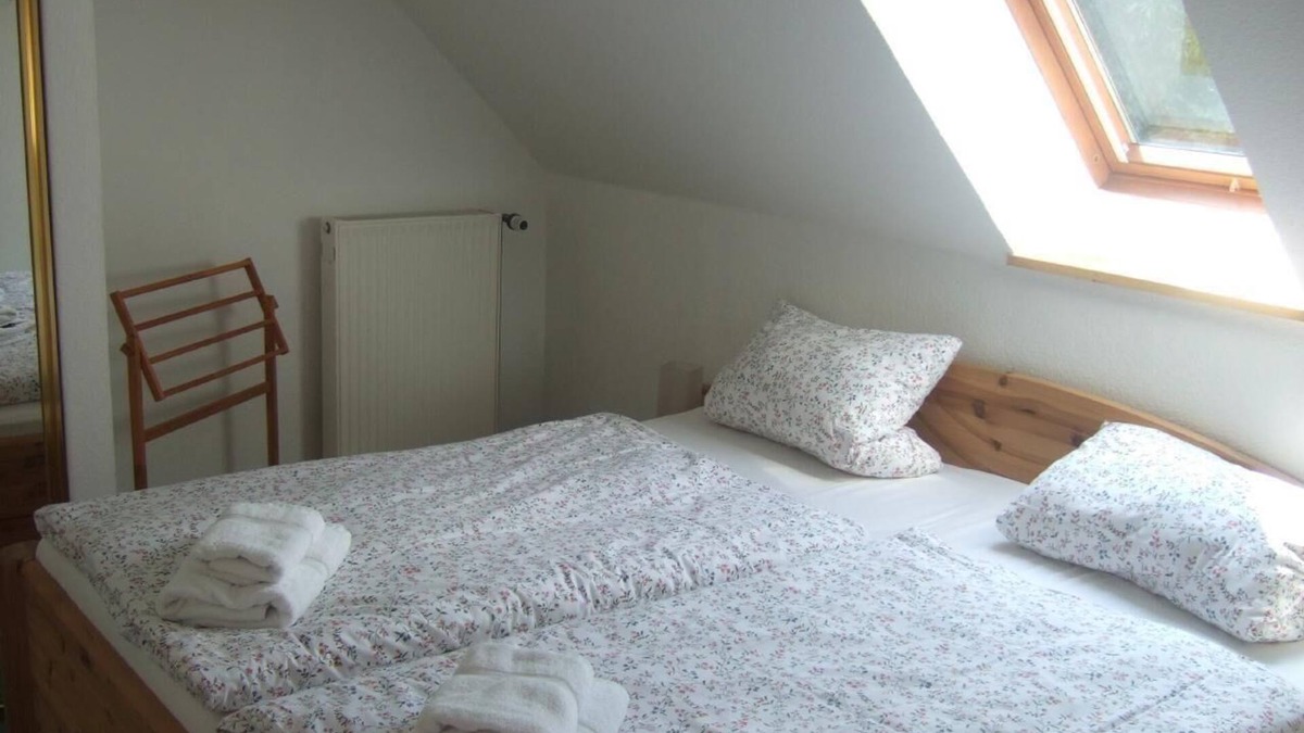 Hohenkirchen Apartment | Flat in Hohenkirchen with garden, barbecue and communal pool