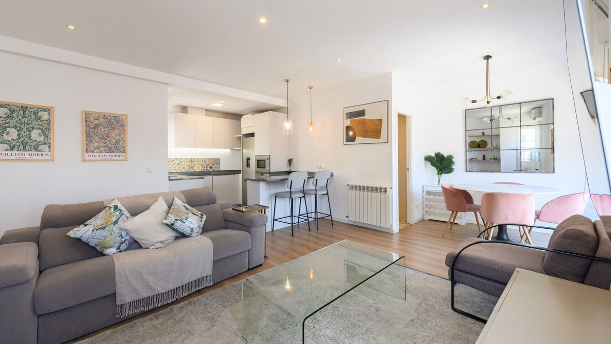 Castillejos Apartment | Flat in Madrid 2 bedrooms and private terrace