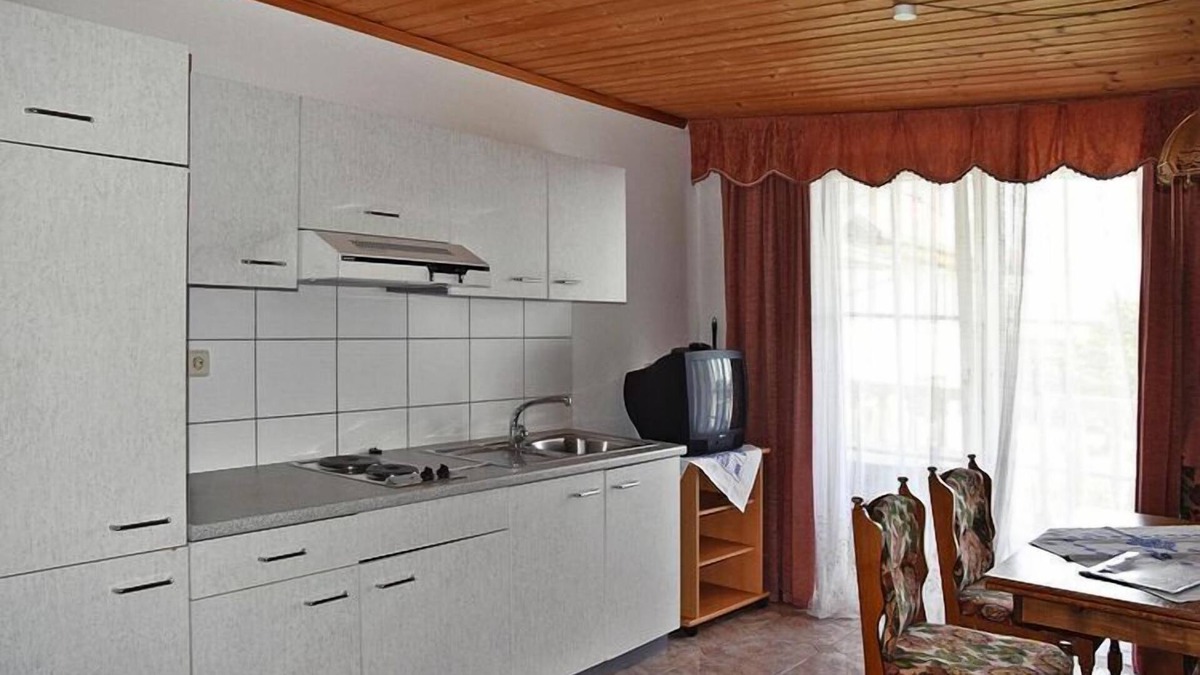 Podersdorf am See Apartment | Flat in Podersdorf am See with balcony