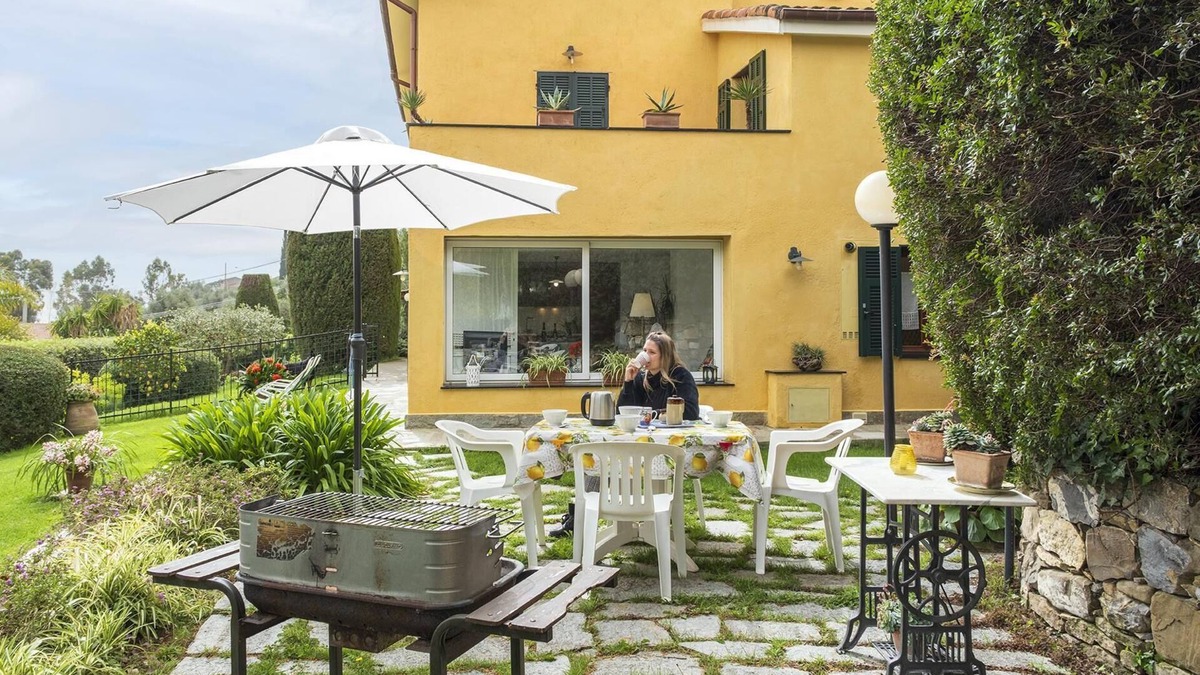 Poggi Apartment | Flat in villa with garden | Ap29