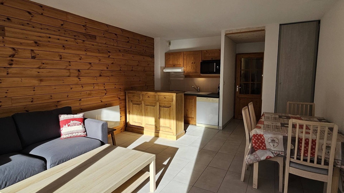 Vars Apartment | Flat Vars St Marcellin 6pers + dedicated parking, shuttle bus and nearby resort